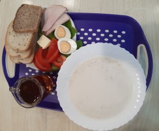 8 grudnia 2025, śniadanie, dieta podstawowa